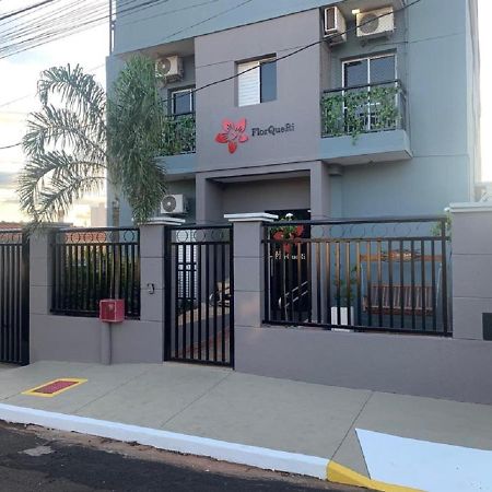 Flor Que Ri - Flats Mobiliados Na Melhor Localizacao Olímpia Esterno foto