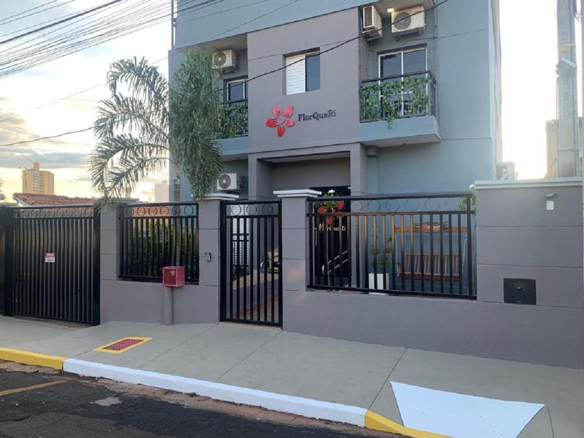 Flor Que Ri - Flats Mobiliados Na Melhor Localizacao Olímpia Esterno foto