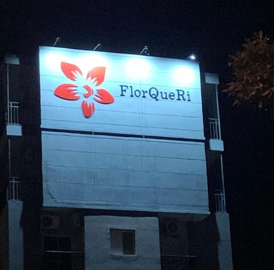 Flor Que Ri - Flats Mobiliados Na Melhor Localizacao Olímpia Esterno foto